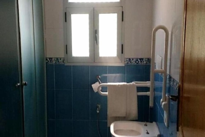 Room 14 of 20