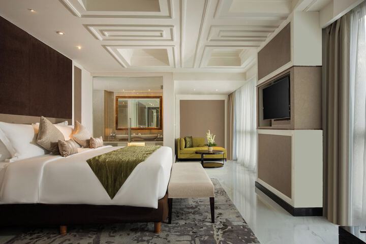 Room 27 of 106