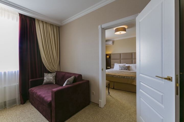 Room 28 of 120