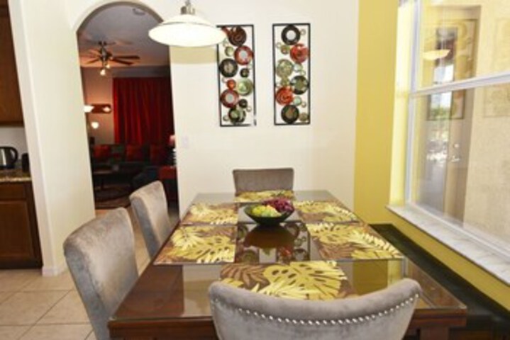 Room 10 of 29