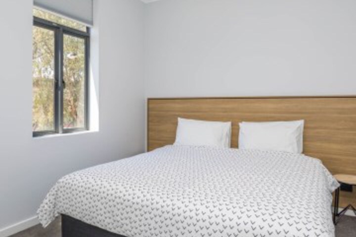 Room 4 of 35