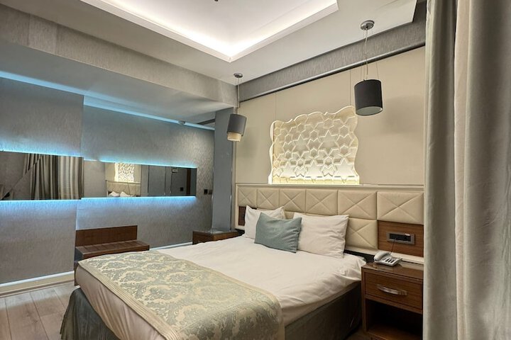 Room 9 of 46