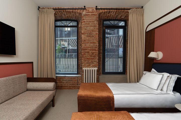 Room 19 of 54