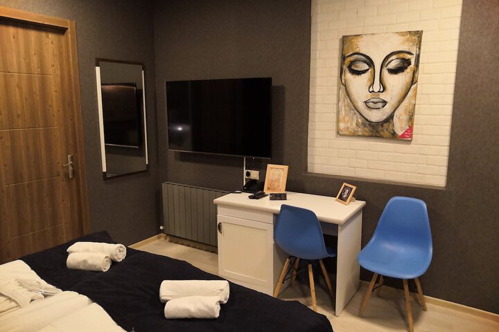 Room 8 of 78