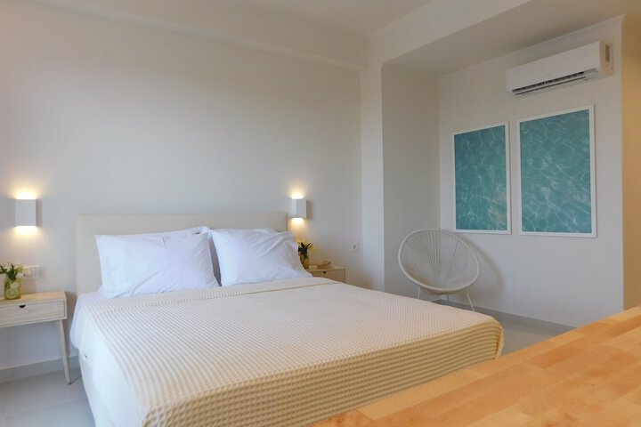 Room 3 of 23