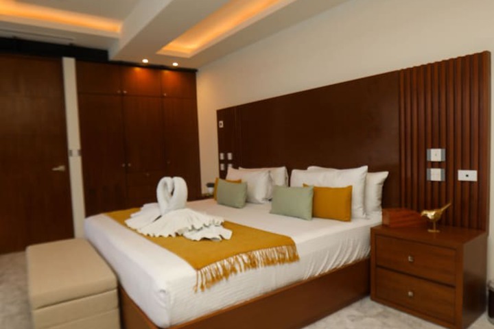 Room 11 of 74