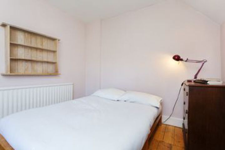 Room 9 of 25
