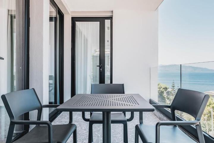 Terrace/Patio 185 of 186