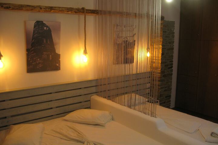 Room 4 of 22