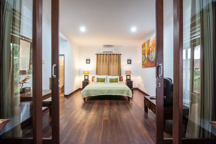 Room 5 of 19