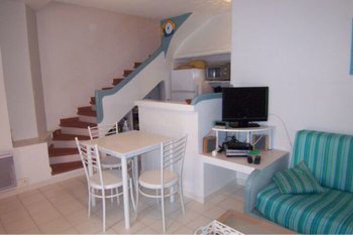 Room 13 of 22