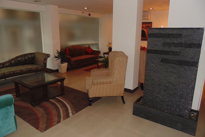 Guest Lobby