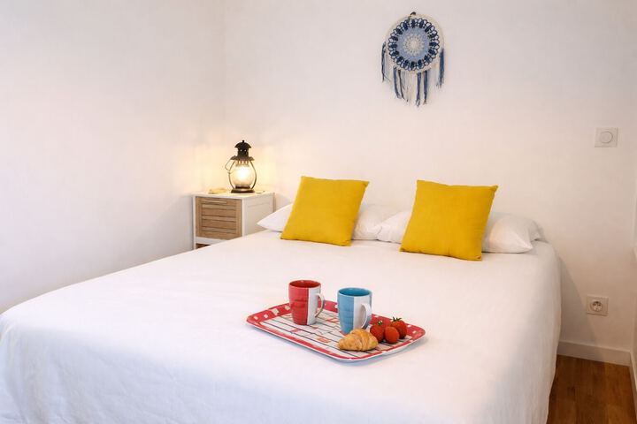 Room 4 of 83