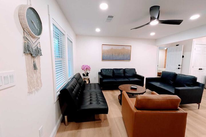 Room 18 of 23