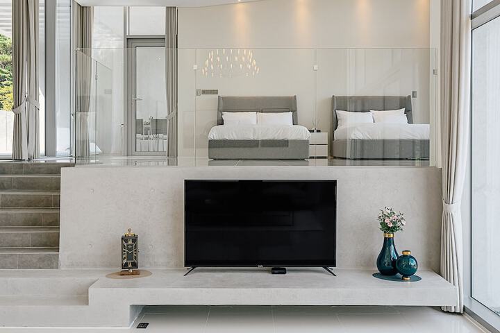 Room 20 of 83