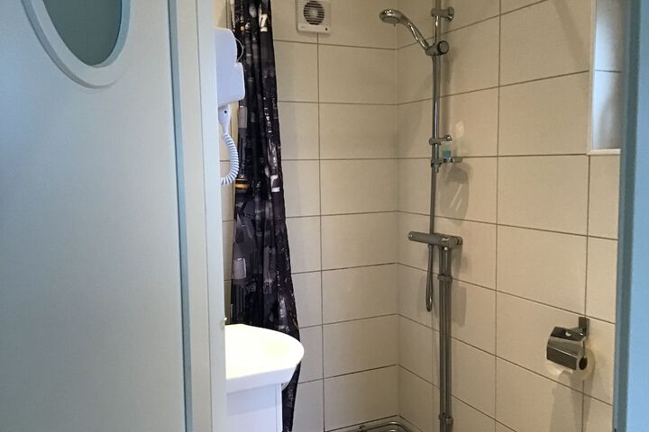 Room 126 of 164