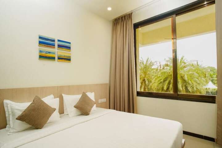 Room 9 of 27