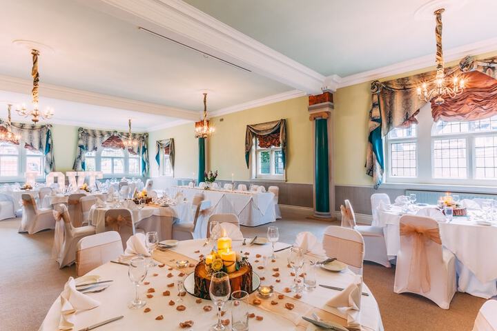 Banquet hall