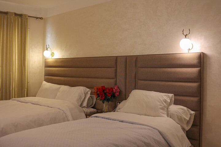 Room 9 of 25
