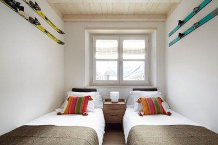 Room 4 of 20