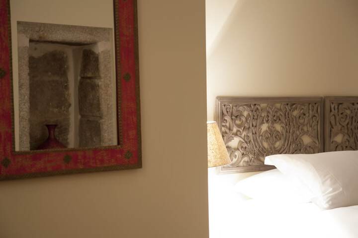 Room 13 of 34