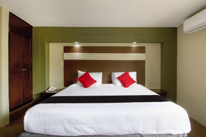 Room 7 of 42