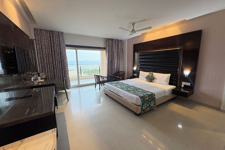 Room 50 of 65