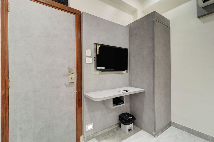 Room 16 of 26