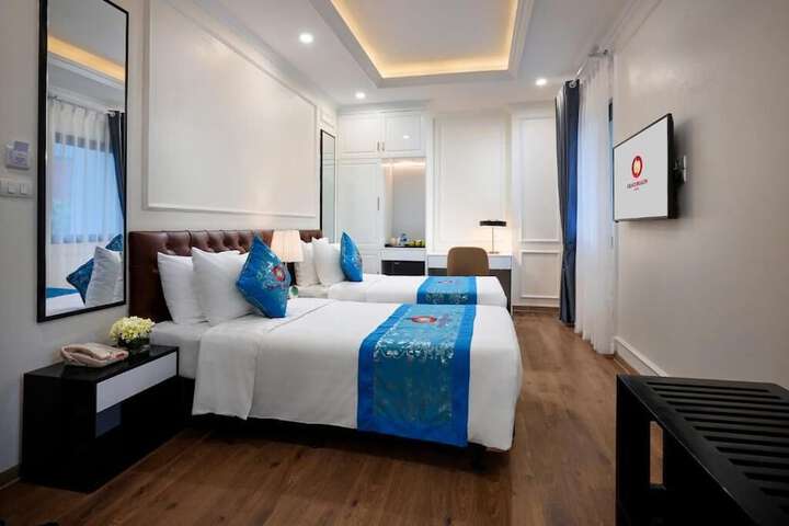 Room 21 of 46