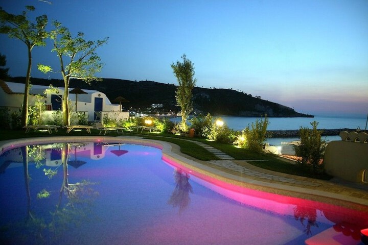 Pool 37 of 61