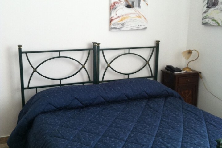 Room 6 of 56