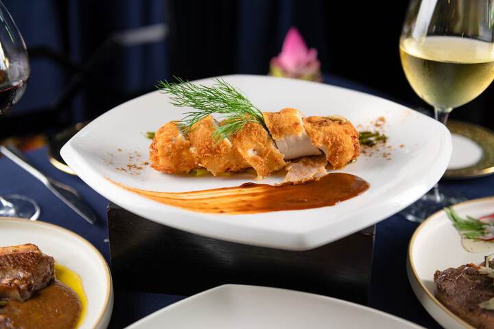 Dining 86 of 147