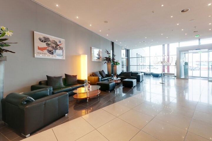 Guest Lobby