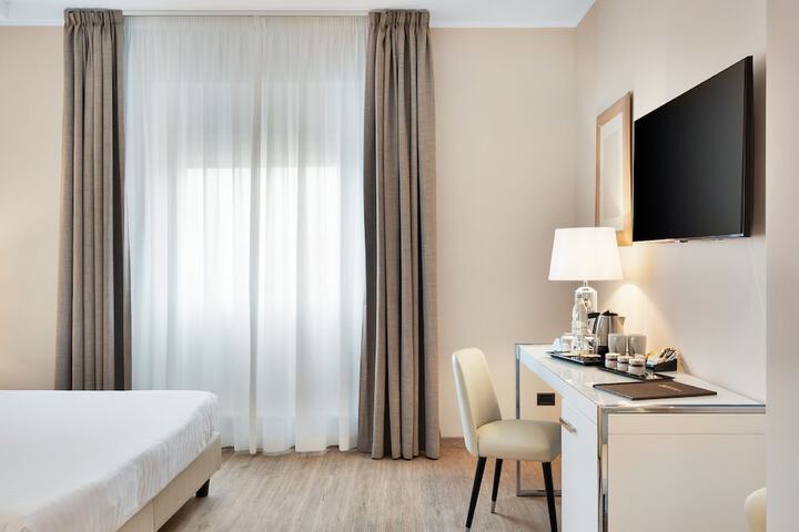 Room 98 of 161