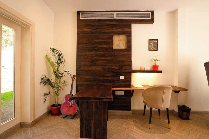 Room 14 of 246