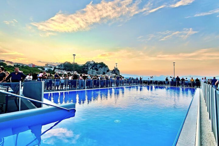 Pool 37 of 121