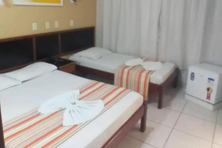 Room 11 of 28