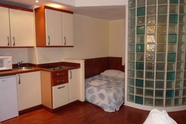 Room 9 of 27