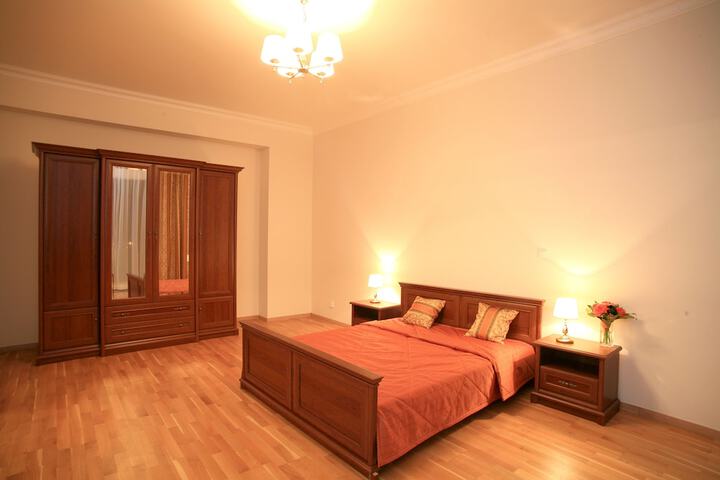 Room 3 of 51