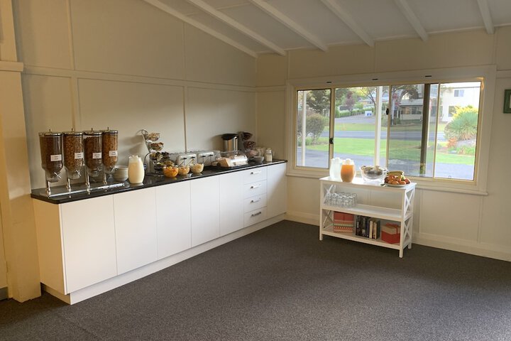 Breakfast/Coffee Service 28 of 45