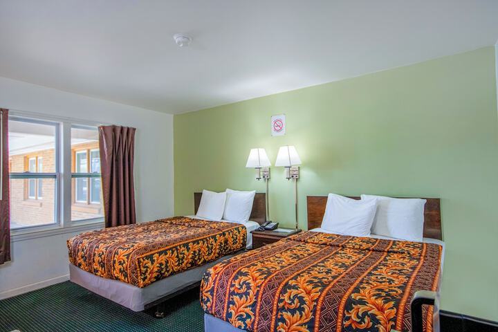 Room 38 of 106