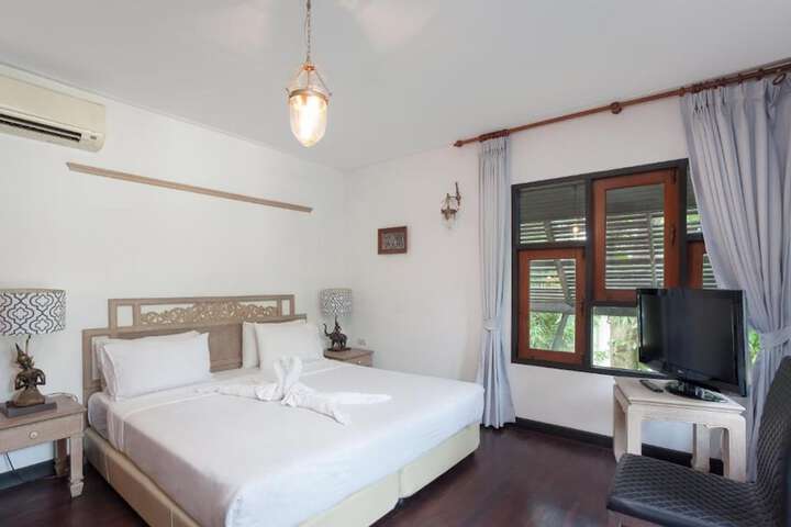 Room 40 of 171