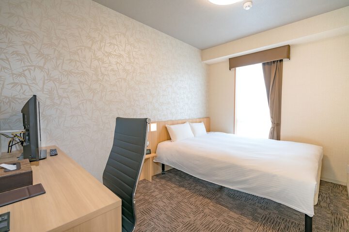 Room 10 of 43