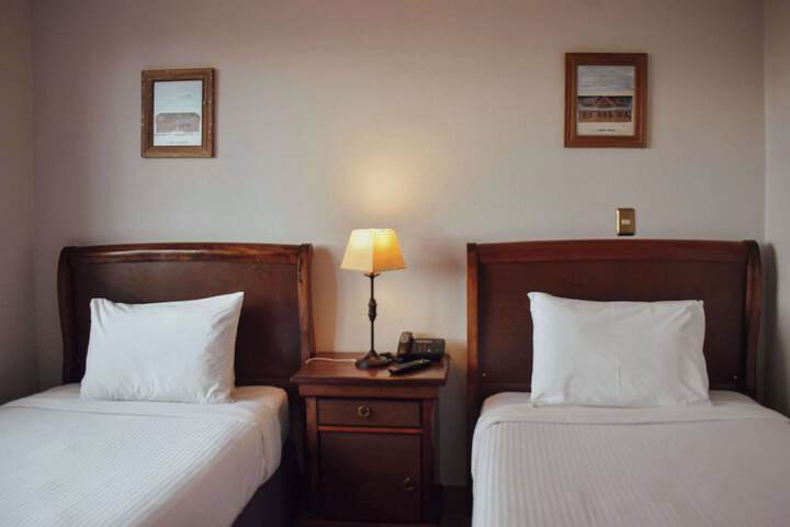 Room 15 of 38