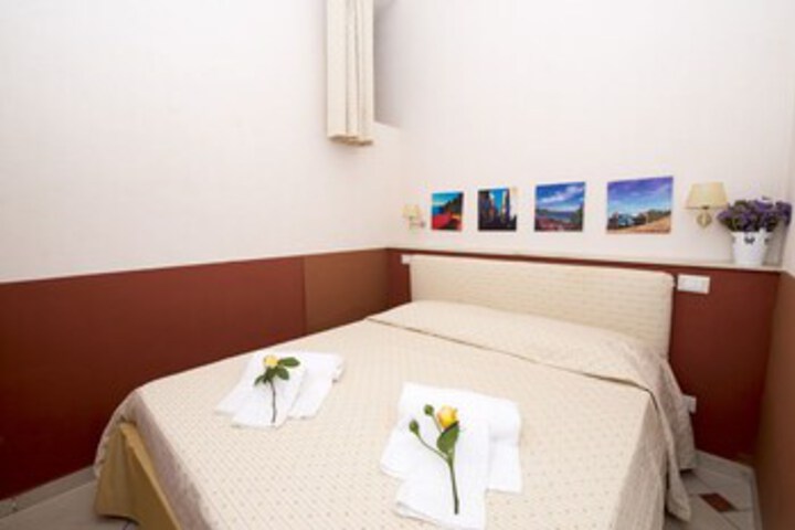 Room 16 of 61