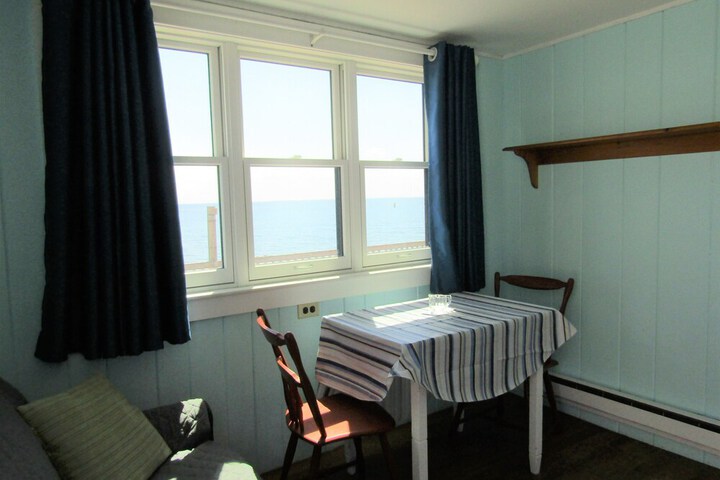 Room 62 of 219