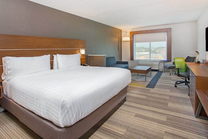 Standard | King Bed (9 of 11)
