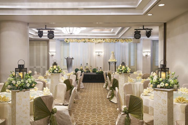 Ballroom/Hall 34 of 38