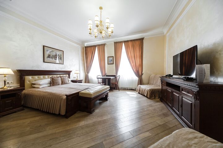 Room 16 of 87