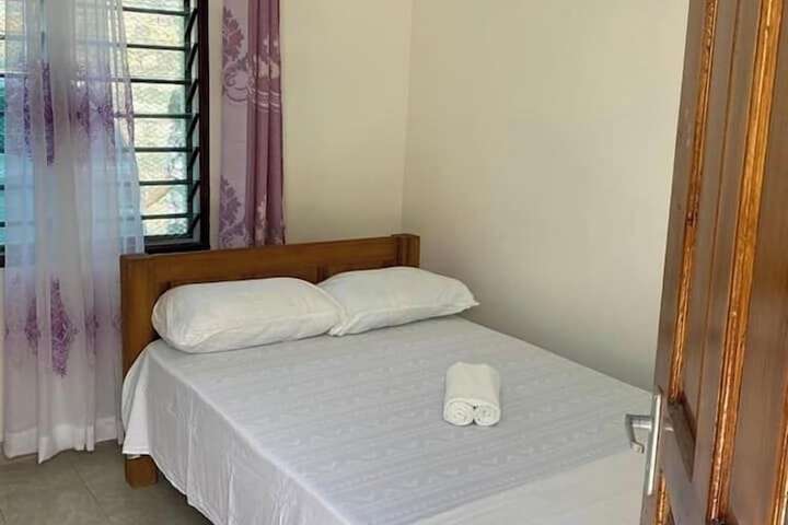 Room 7 of 25
